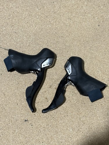 Shimano 105 shifters 5700 - shimano,