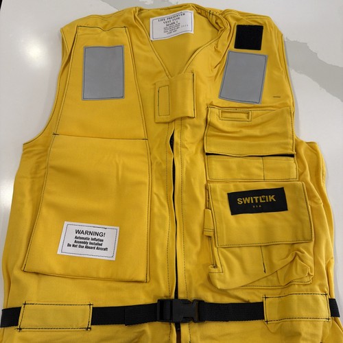 Switlik flight deck life vest - deck,